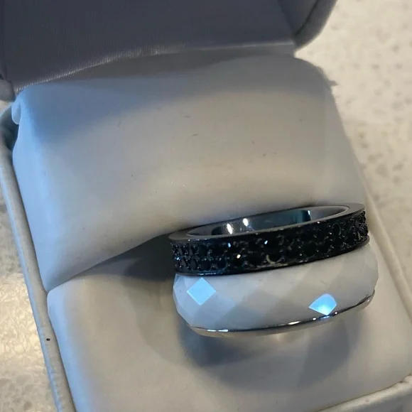 Emporio Armani ring - Picture 2 of 4